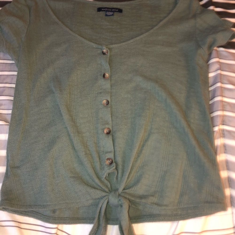 Green American Eagle cropped tee